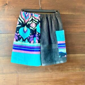 Towel shorts paisley and black